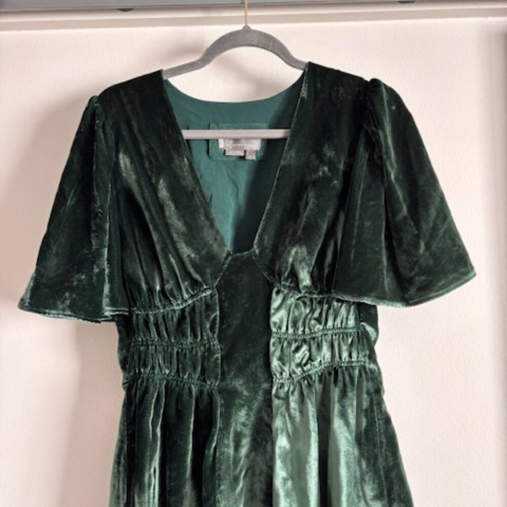 Anthrolpologie Short-Sleeve Velvet Mini Dress - Medium - Picture 5 of 6